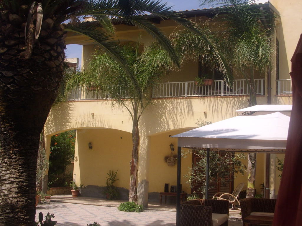 B&B Valoroso Village Licata Eksteriør billede